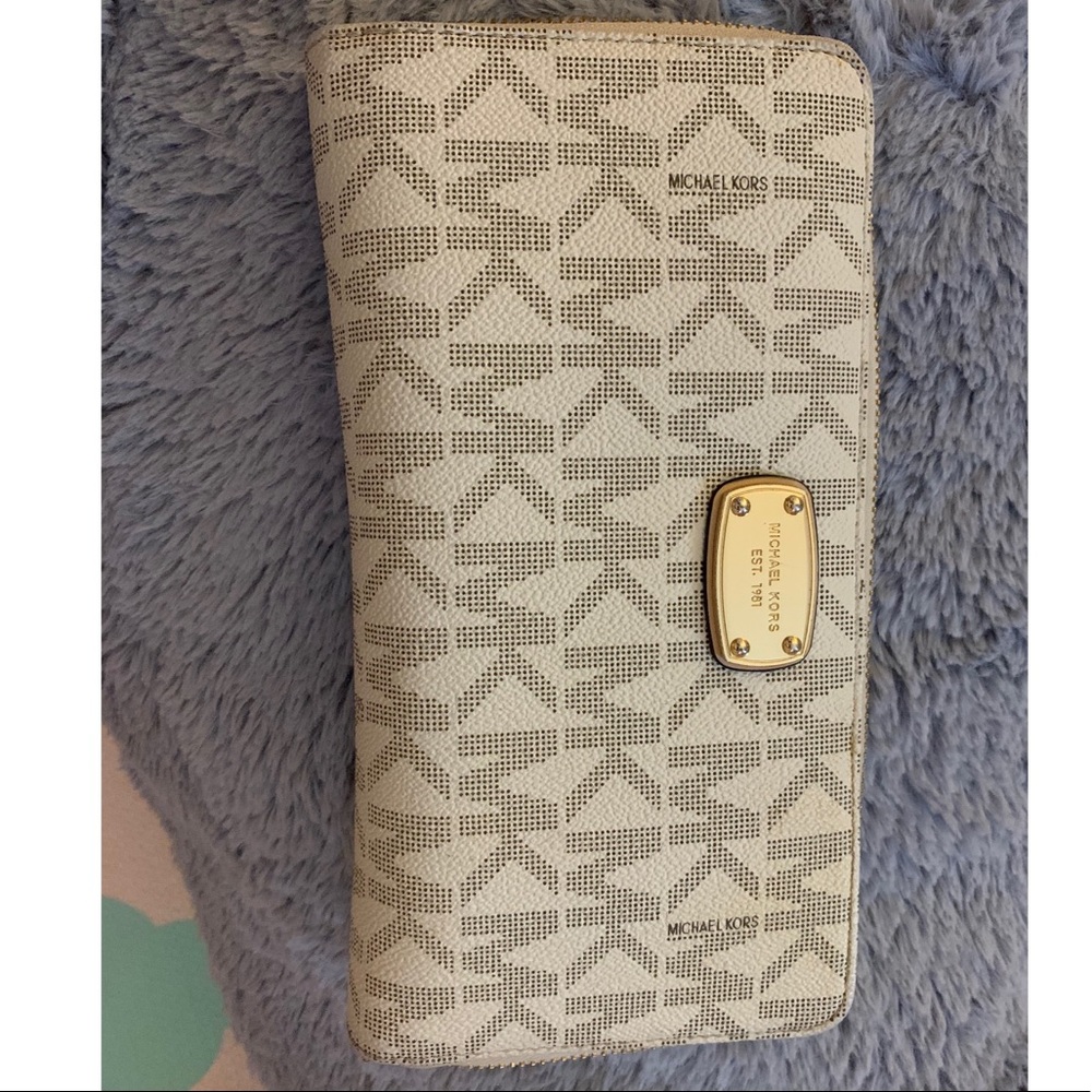 Michael kors Jet Set XL Zip Around Wallet Vanilla